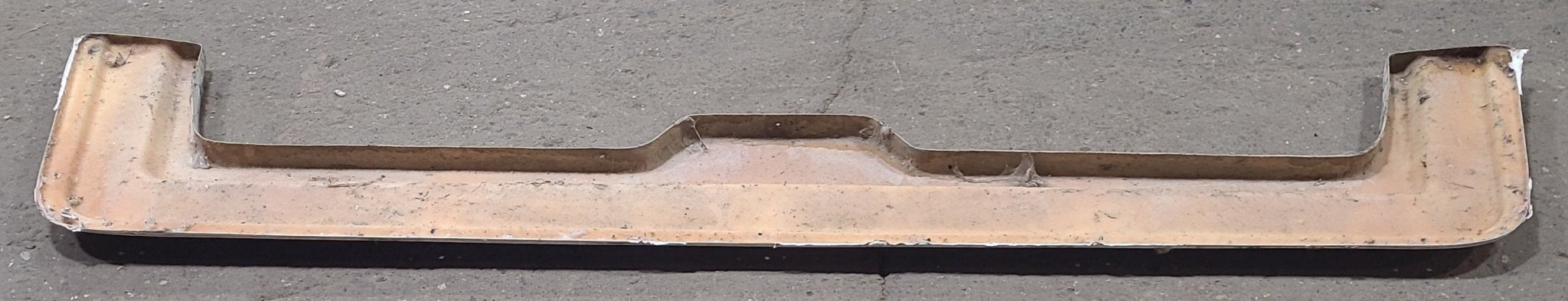 Used Fender Skirt 67" X 13"