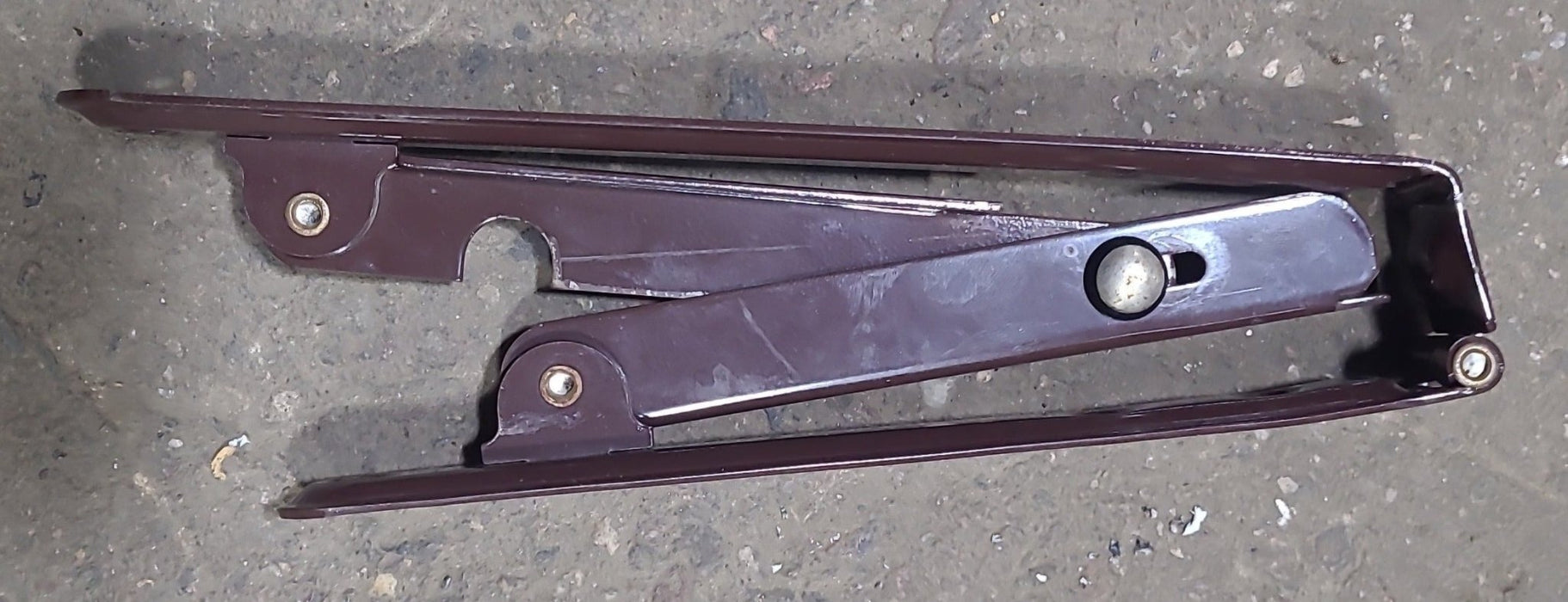 Used Folding Shelf Bracket 8"