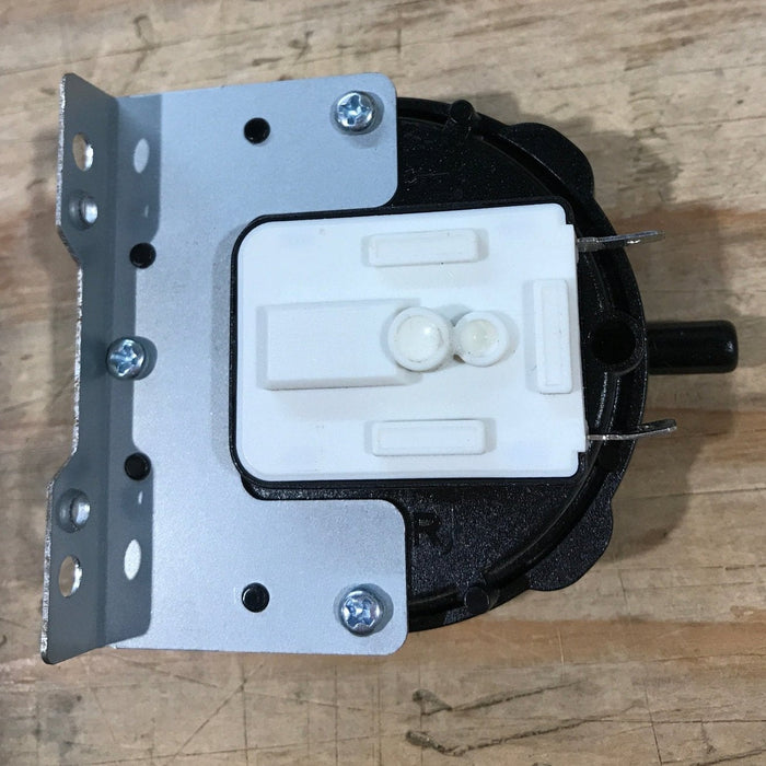 Used Furrion Exhaust Pressure Switch - C-FWH09A-006