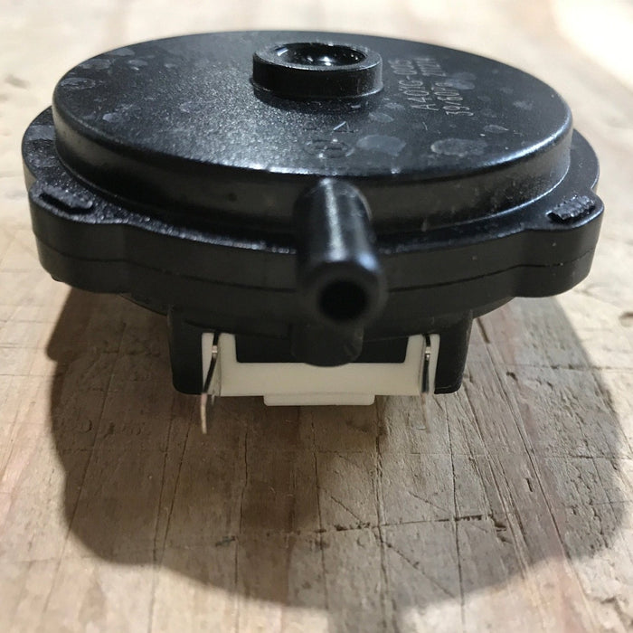 Used Furrion Exhaust Pressure Switch - C-FWH09A-006
