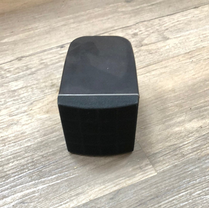 Used Hanging speaker - Young Farts RV Parts