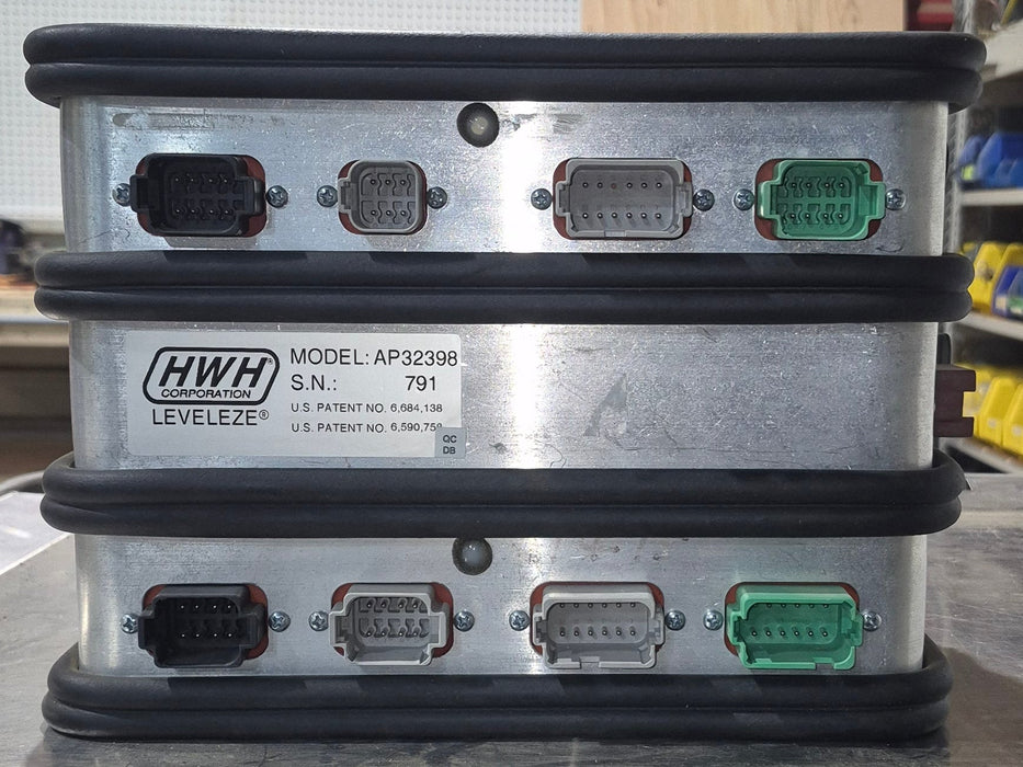 Used HWH Leveleze System Control Box - AP32398