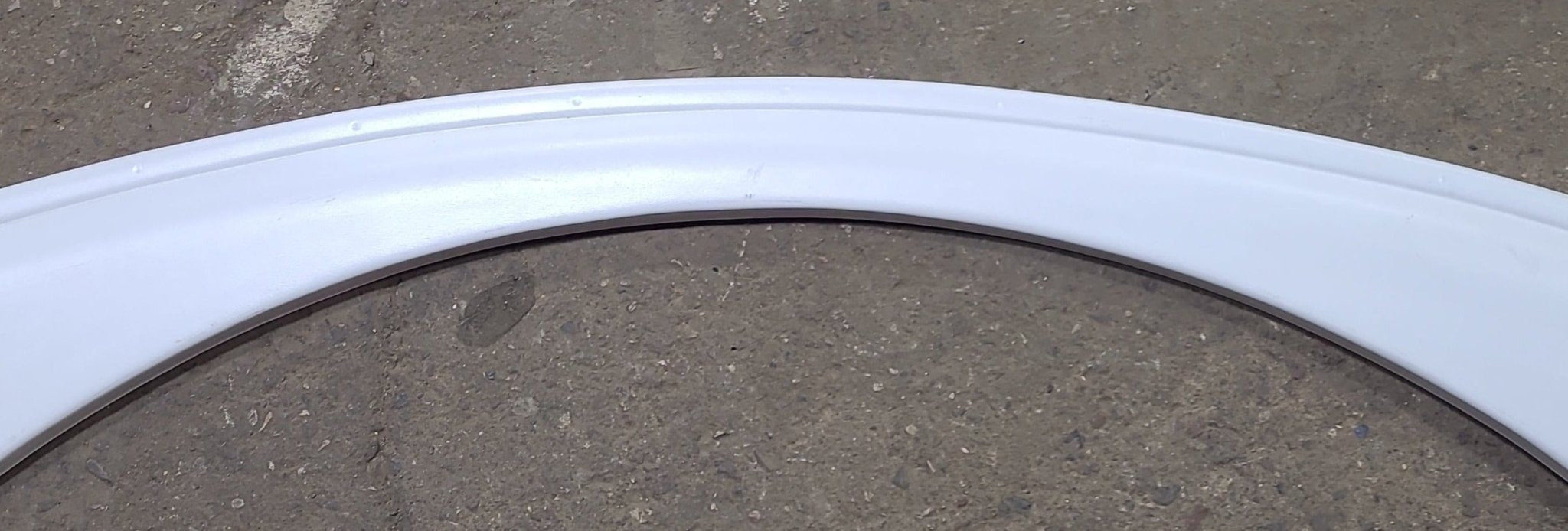 Used Keystone Fender Skirt (white) 77 1/4" X 6 1/4"