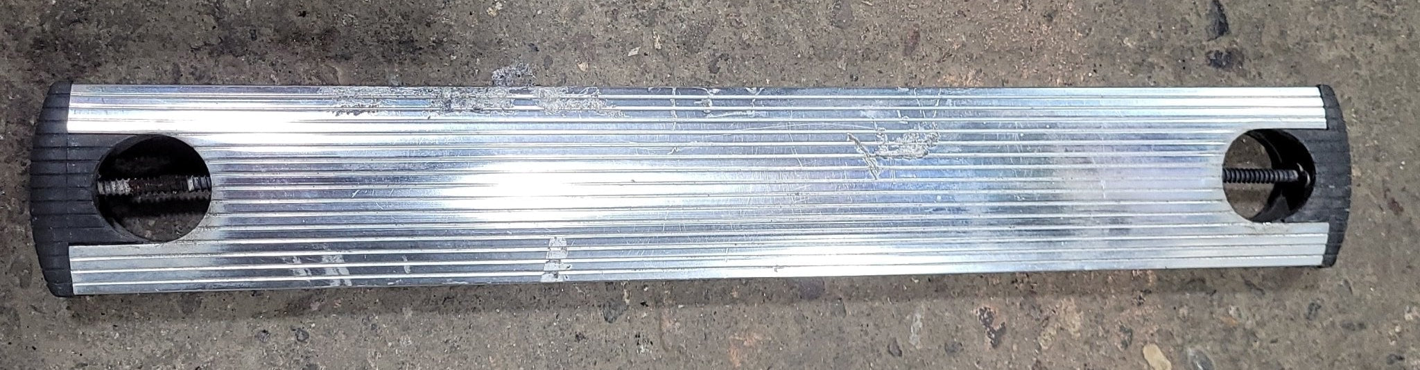 Used Ladder Complete Step/ Tread- 13 1/2"