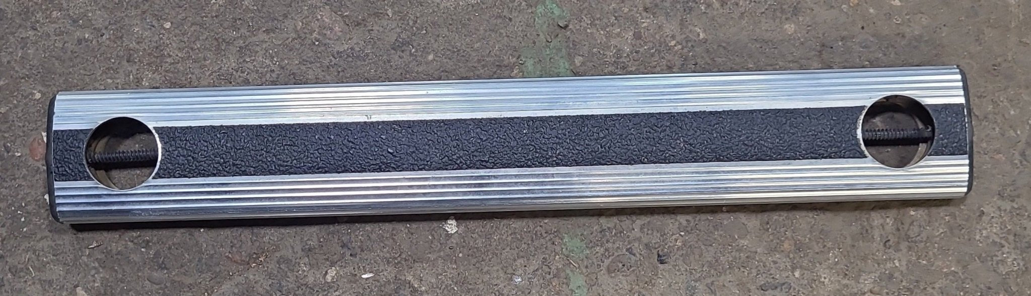Used Ladder Complete Step/ Tread- 13 1/4"