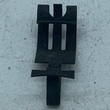 Used Magic Chef Stove Grate Clip - 7112P00460