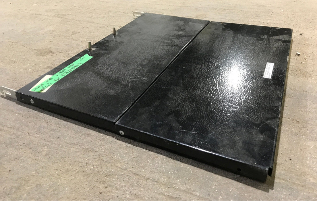 Used Magic Chef Bi-Fold Cover Black for CLY2242BDH