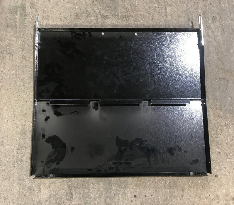 Used Magic Chef Bi-Fold Cover Black for CLY2242BDH