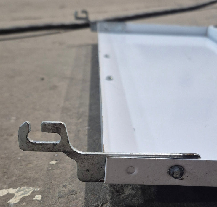 Used Magic Chef Bi-Fold Cover for CLY1611BDH
