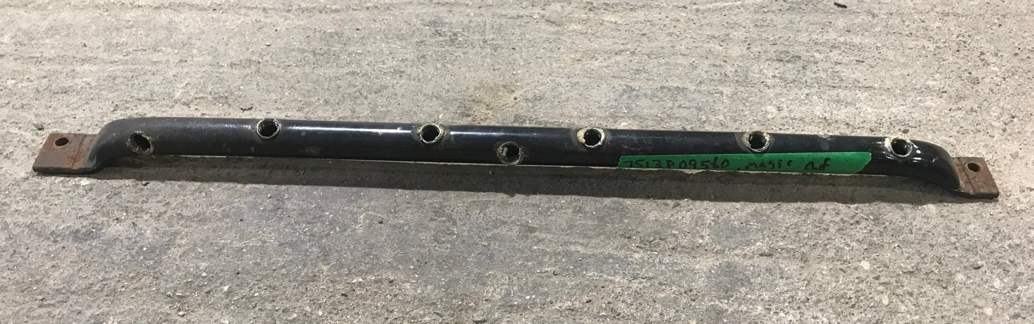 Used Magic Chef Oven Manifold Pipe 7513P09560