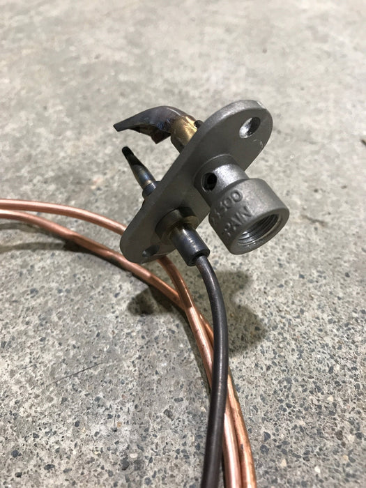 Used Magic Chef Oven Pilot with thermocouple 74009852