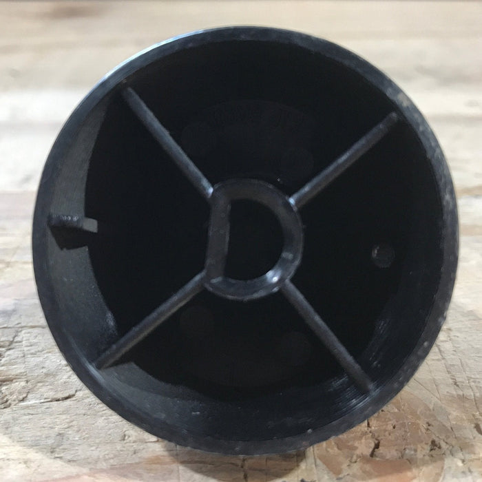 Used Magic Chef Oven Thermostat Knob - 74004645