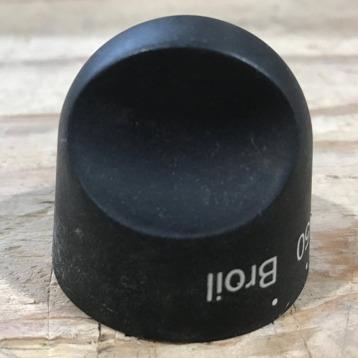 Used Magic Chef Oven Thermostat Knob - 74004645