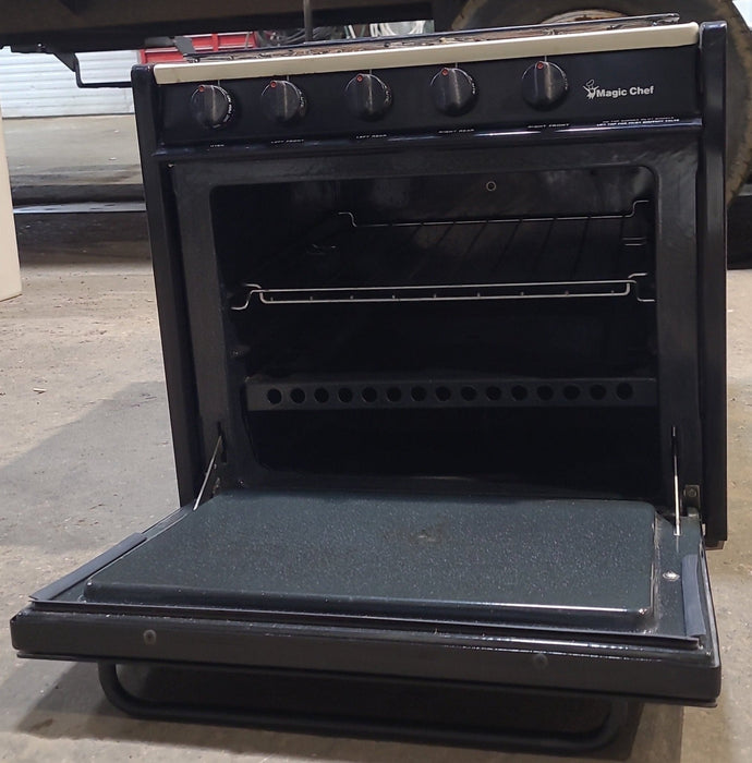 Used Magic Chef range stove 4-burner 18 1/2” H - 18RA-4Z