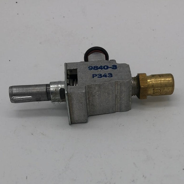 Used Magic Chef Rear Burner Valve 74004362 - Young Farts RV Parts