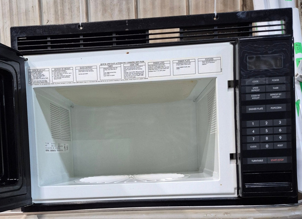 Used Magic Chef RV Microwave - 21 3/4" W x 13 3/4" H x 12 1/2" D