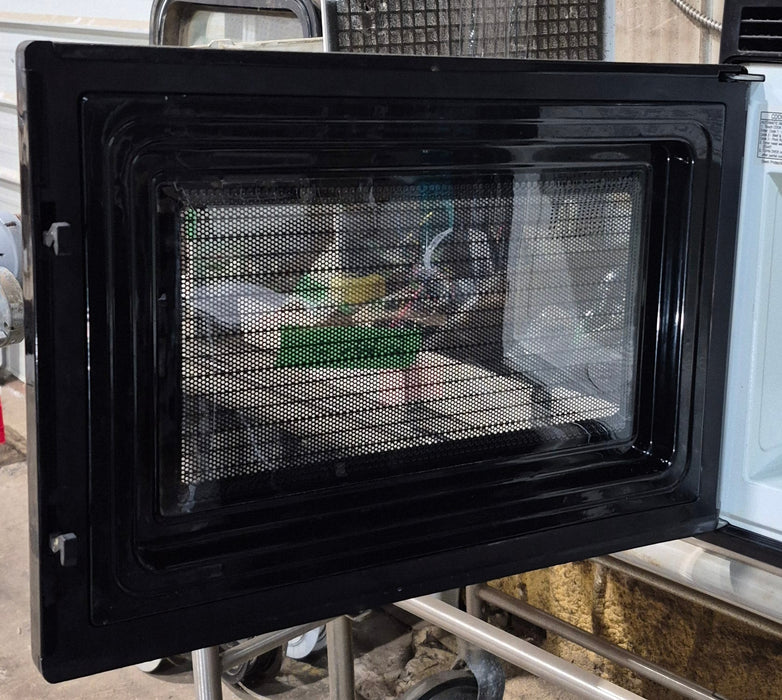 Used Magic Chef RV Microwave - 21 3/4" W x 13 3/4" H x 12 1/2" D
