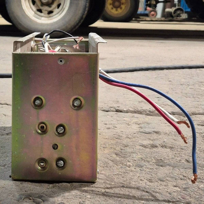 Used Magnetek 32 AMP Converter Lower Section - Series 6300 A , Model 6332