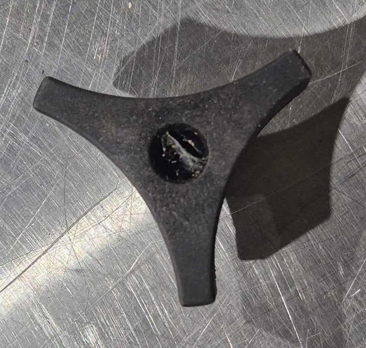 Used MaxxAir Roof Vent Lift Arm Knob, No extension - 10-20223