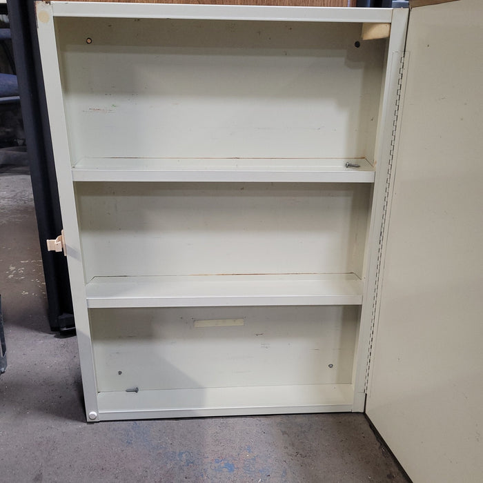 Used Mirrored Medicine Cabinet
