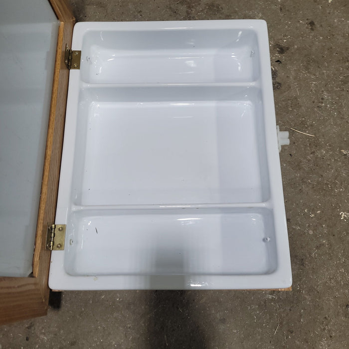 Used Mirrored Medicine Cabinet