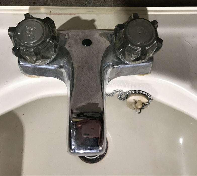 Used Bathroom Sink, Off-White - 20" X 15 1/2"