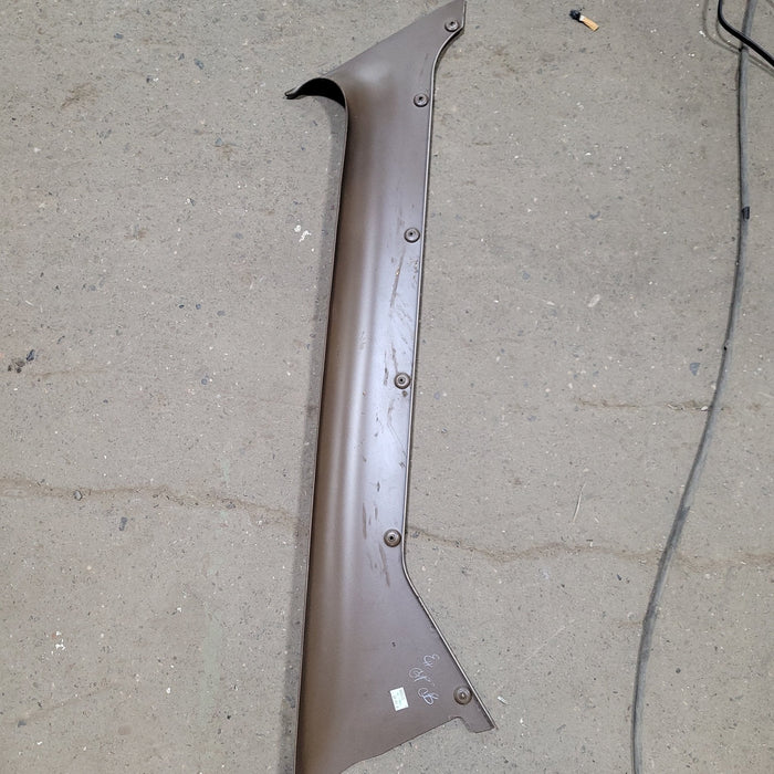 Used Pace Arrow Driver Side Pillar Cap