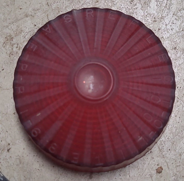 Used REFLECT-O-LITE 8 9-1 - SAE-P-P Replacement Lens for Marker Light -  Red