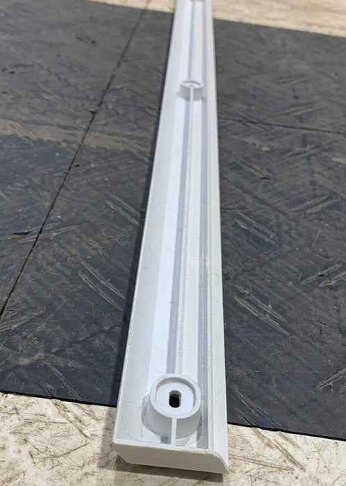 Used Norcold Refrigerator Shelf Retainer - 622033