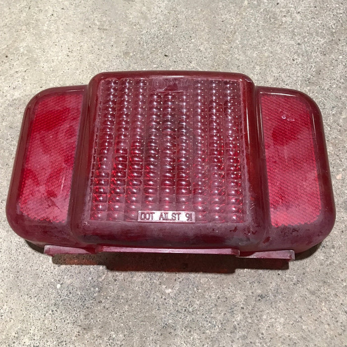 Used Round lens tail light DOT AILST 91