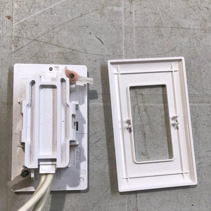 Used RV 15A 125V Wall Receptacle/Outlet (WIRECON)