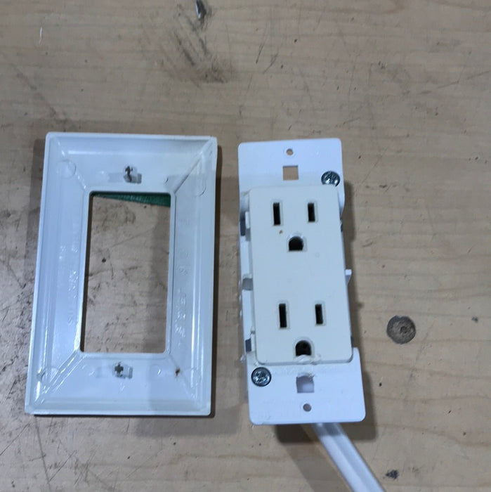 Used RV 15A-125V Wall Receptacle/Outlet - SLATER ELEC. INC.