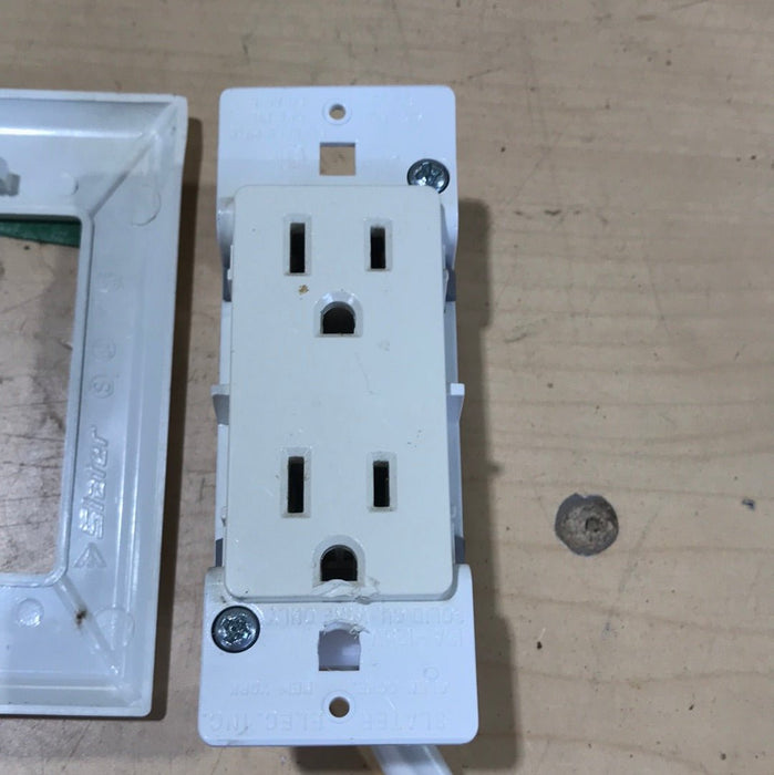 Used RV 15A-125V Wall Receptacle/Outlet - SLATER ELEC. INC.