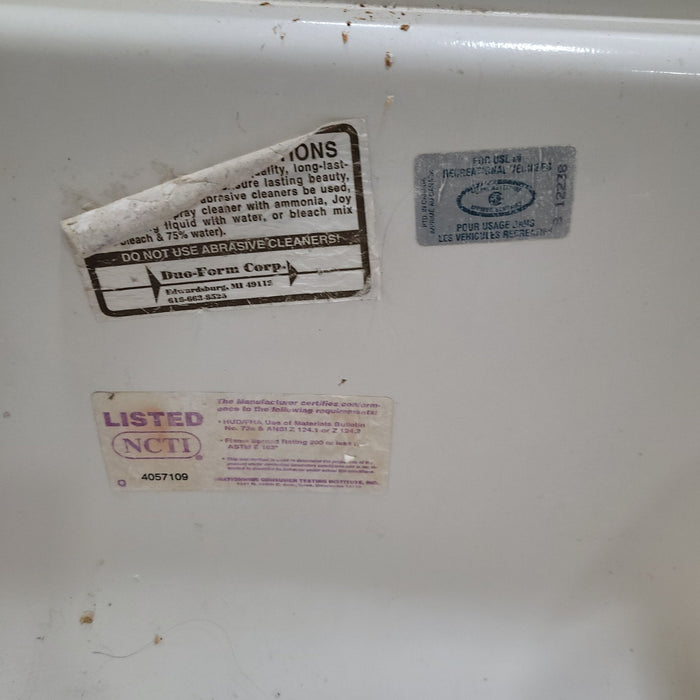Used RV Step Bath Tub 35 7/8” x 23 1/2” - Left Hand Drain
