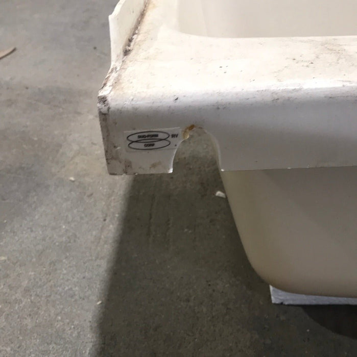 Used RV Bath Tub 36” L x 24 W ” Right Hand Drain