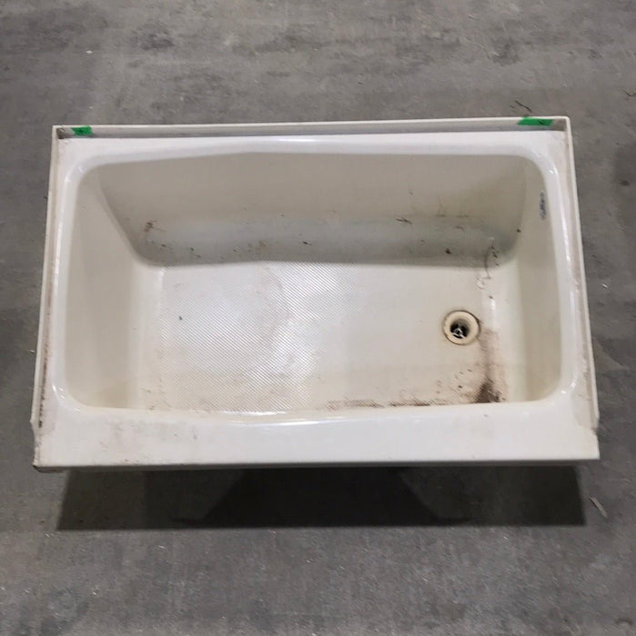 Used RV Bath Tub 36” L x 24 W ” Right Hand Drain