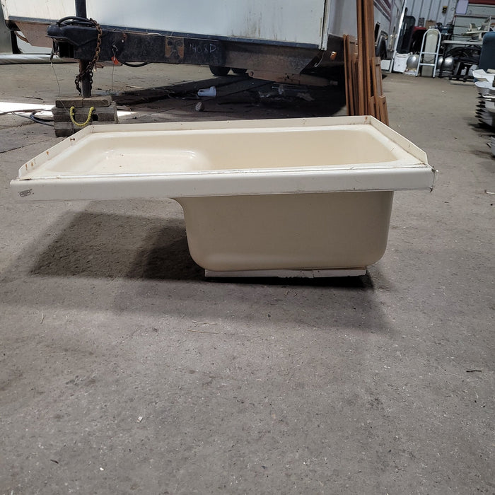 Used RV Step Bath Tub 36” x 24” - Right Hand Step