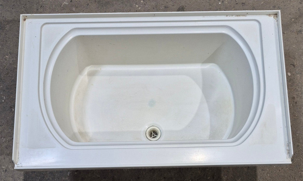 Used RV Bath Tub 40” x 24” - Center Drain