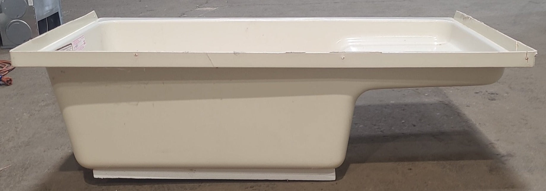 Used RV Step Bath Tub 41” x 24” - Right Hand Drain