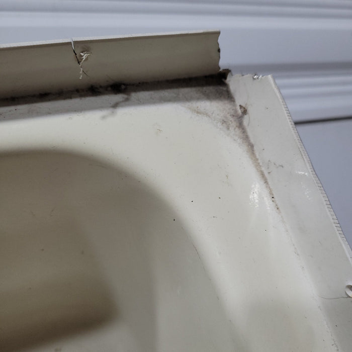 Used RV Bath Tub 41” x 24” - Right Hand Drain