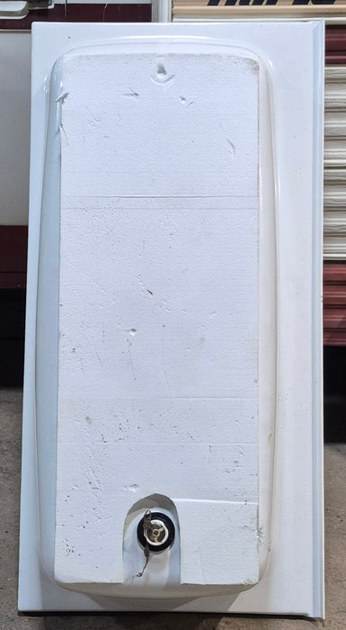 Used RV Bath Tub 53 5/8” x 26 3/4” - Right Hand Drain
