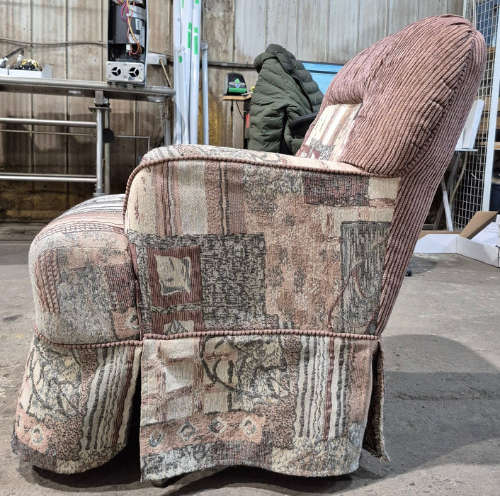 Used RV Chair - 32 3/4" H x 25 1/2" W x 25 1/2" D