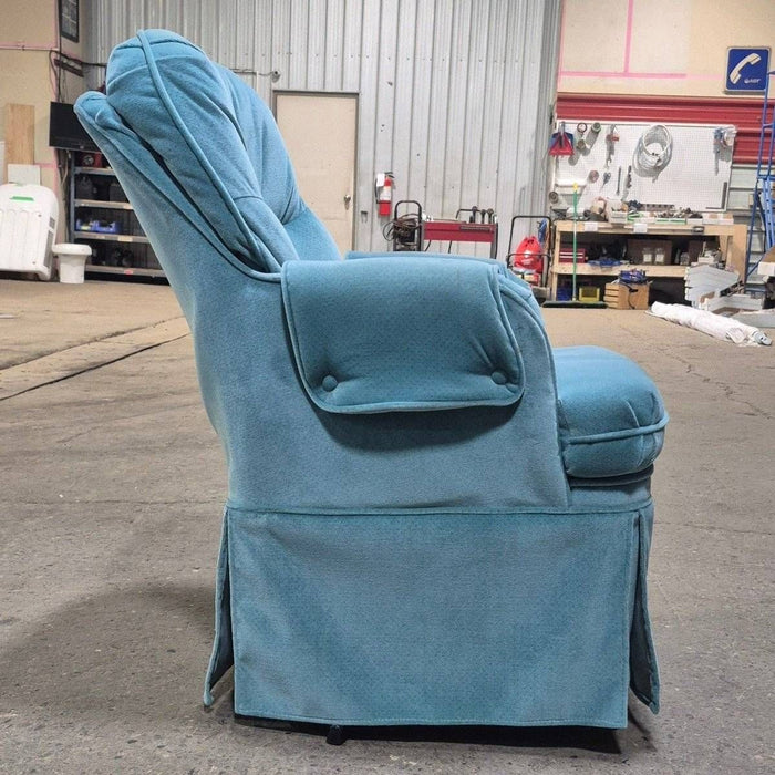 Used RV Chair - 38 1/4" H x 25" W x 28" D