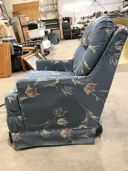 Used RV Chair - Blue with design