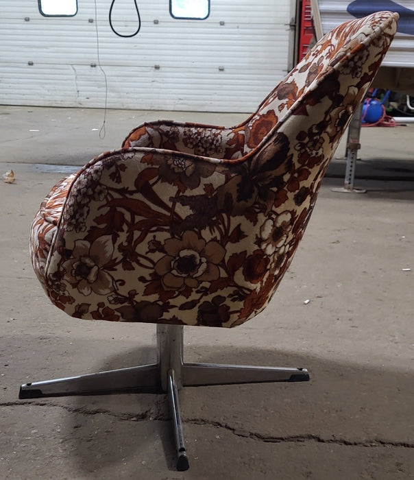 Used RV Chair - Retro - 29 1/2" H x 23" W x 16" D