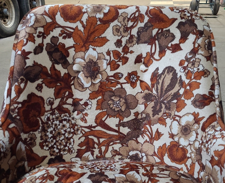 Used RV Chair - Retro - 29 1/2" H x 23" W x 16" D