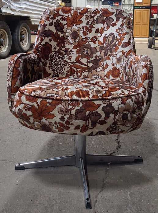 Used RV Chair - Retro - 29 1/2" H x 23" W x 16" D