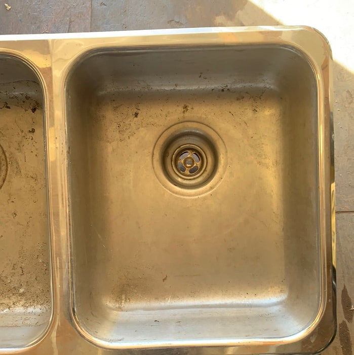 Used Double Kitchen Sink 26 3/4” w x 16” L
