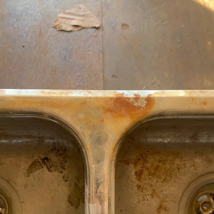 Used Double Kitchen Sink 26 3/4” w x 16” L