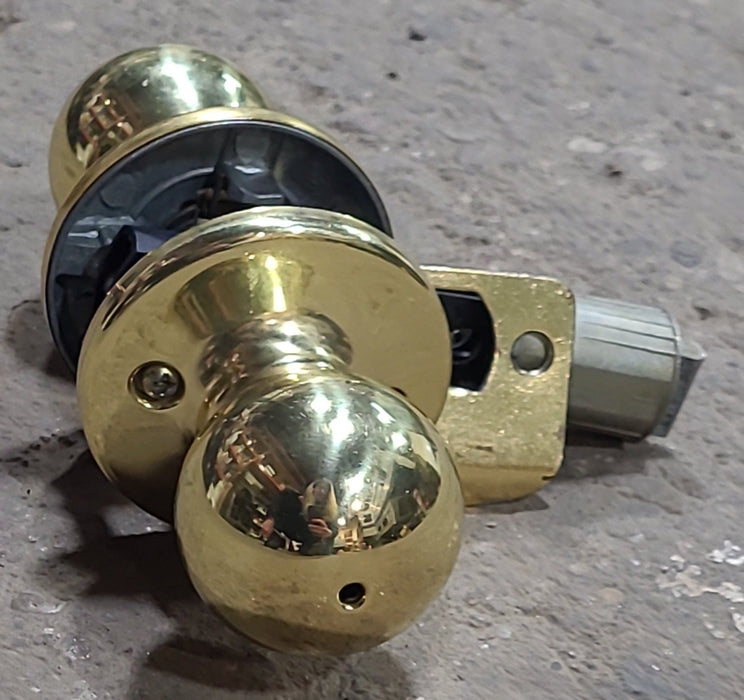 Used RV Interior Door Knob 1 1/4" Wall 1 1/2" Latch Locking